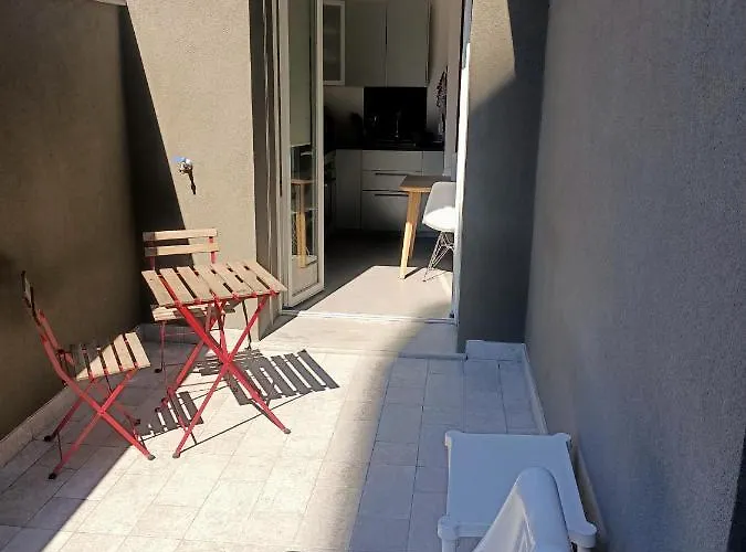 Apartament House Bolonia